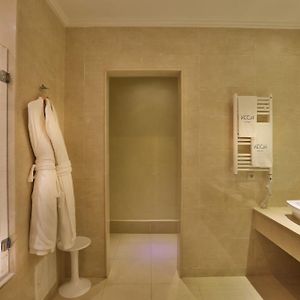 Suite executive